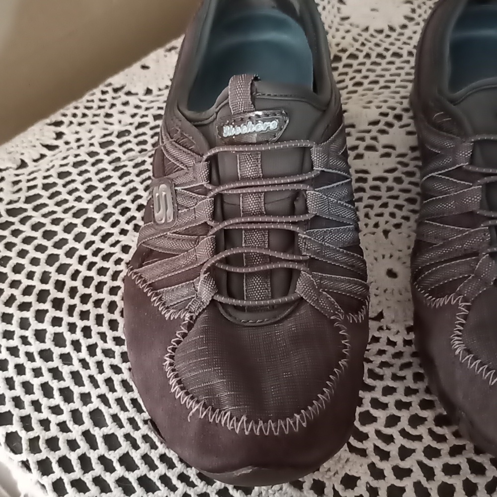 Gray Skechers Athletic Walking Shoes Sneakers Sz 8 Slip On - Picture 3 of 6